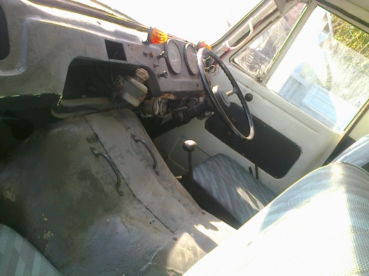 HINO KM300 เครื่อง 145 HP 6BB1 ลงเล่มครบถูกต้อง หกล้อดั๊มพ์ ช่วงล่างใหญ่ติด F หน้า F หลังให้พร้อม กระบะดั๊มพ์เหล็ก 4 ตันยาว 3.50 เมตรสภาพอย่างสวยไม่มีผุ ยาง 8.25 ขอบ 16 สภาพดี เอกสารทะเบียนครบพร้อมโอน