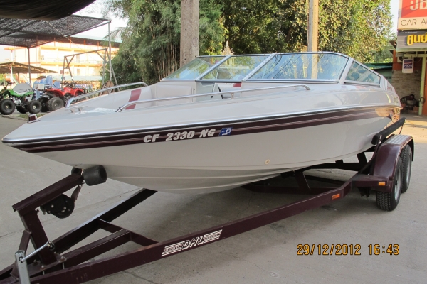 -ผ่อนได้- ขาย เรือ CELEBRITY 18 ฟุต เครื่อง MERCRUISER 4.3 เรือนำเข้า USA  สภาพสวยมาก