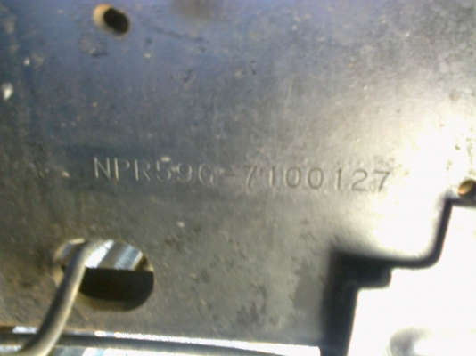 ISUZU NPR 115 HP 4BD1 หกล้อดั๊มพ์ รถสวยพร้อมใช้งานครับ เครื่องแห้งแรงดีไม่มีเยิ้มครับ หัวบางไม่ผุภายในครบ เกียร์สั้น กระบะดั๊มพ์เหล็ก 4 ตันยาว 3.30 เมตร ช่วงล่างคัชซีดี เฟืองท้าย F เอกสารเล่มทะเบียนครบพร้อมโอนครับ