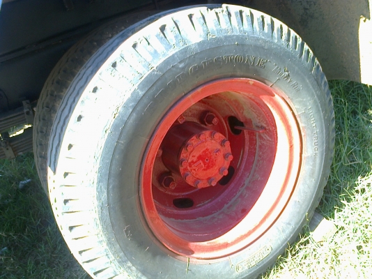 ISUZU NPR 115 HP 4BD1 หกล้อดั๊มพ์ รถสวยพร้อมใช้งานครับ เครื่องแห้งแรงดีไม่มีเยิ้มครับ หัวบางไม่ผุภายในครบ เกียร์สั้น กระบะดั๊มพ์เหล็ก 4 ตันยาว 3.30 เมตร ช่วงล่างคัชซีดี เฟืองท้าย F เอกสารเล่มทะเบียนครบพร้อมโอนครับ