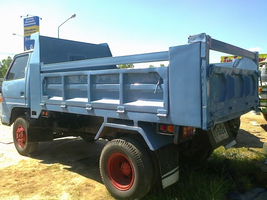 ISUZU NPR 115 HP 4BD1 หกล้อดั๊มพ์ รถสวยพร้อมใช้งานครับ เครื่องแห้งแรงดีไม่มีเยิ้มครับ หัวบางไม่ผุภายในครบ เกียร์สั้น กระบะดั๊มพ์เหล็ก 4 ตันยาว 3.30 เมตร ช่วงล่างคัชซีดี เฟืองท้าย F เอกสารเล่มทะเบียนครบพร้อมโอนครับ