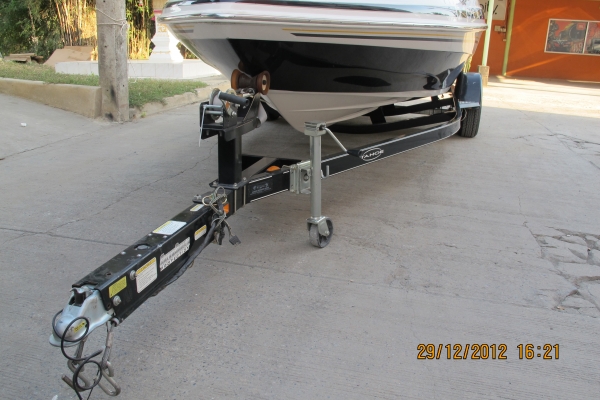 -ผ่อนได้-  ขายเรือ TAHOE 18 ฟุต เครื่อง MERCURY 3.0 ปี 2006 เรือนำเข้า USA สภาพสวยมากๆ ราคาต่อรองได้