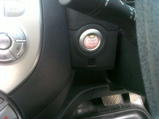 ขายรถนิสสันมาร์สปี2012รุ่นท๊อปสุดครับVL สภาพใหม่มาก