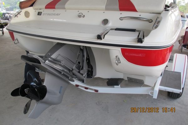 -ผ่อนได้- ขายเรือ  STINGRAY  18.5 ฟุต เครื่อง VOLVO 3.0 ปี 2007 เรือนำเข้า USA  สภาพใหม่มากๆ ราคาต่อรองได้