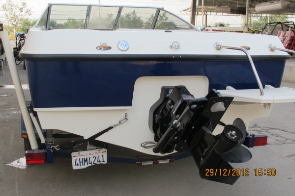 -ผ่อนได้- ขายเรือ  BAYLINER  19.5 ฟุต เครื่อง MERCURY  3.0 ปี 2006 เรือนำเข้า USA  สภาพใหม่มากๆ