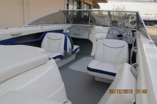 -ผ่อนได้- ขายเรือ  BAYLINER  19.5 ฟุต เครื่อง MERCURY  3.0 ปี 2006 เรือนำเข้า USA  สภาพใหม่มากๆ
