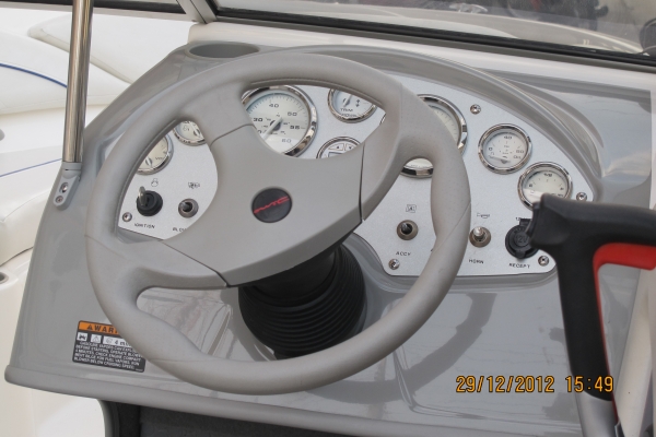 -ผ่อนได้- ขายเรือ  BAYLINER  19.5 ฟุต เครื่อง MERCURY  3.0 ปี 2006 เรือนำเข้า USA  สภาพใหม่มากๆ
