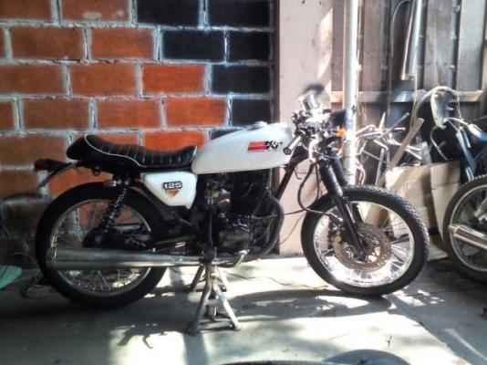 honda wing cafe racer