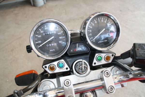 ขาย XJR 400 ปี  95 เครื่องดี ท่อเลสทะเบียนแท้ โอนขนส่ง รถประมูลส่วนราชการ  83000