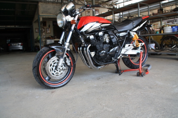 ขาย XJR 400 ปี  95 เครื่องดี ท่อเลสทะเบียนแท้ โอนขนส่ง รถประมูลส่วนราชการ  83000