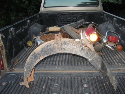 ที่นั่งเ็ด็กc700แท้/บังโคลนa100//โครงและอะไหล่dx100-yl2/ถังG7