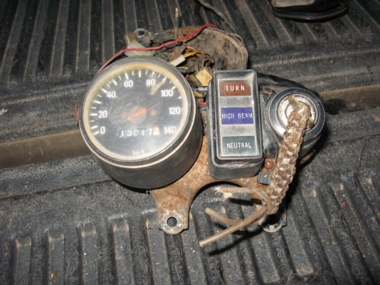 ที่นั่งเ็ด็กc700แท้/บังโคลนa100//โครงและอะไหล่dx100-yl2/ถังG7