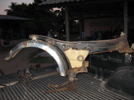 ที่นั่งเ็ด็กc700แท้/บังโคลนa100//โครงและอะไหล่dx100-yl2/ถังG7