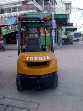 ขายรถ โฟล์คลิฟท์ TOYOTA รุ่น 7-FD25 ขายรถ โฟล์คลิฟท์ TOYOTA รุ่น 7-FD25
