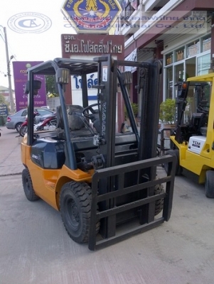 ขายรถ โฟล์คลิฟท์ TOYOTA รุ่น 7-FD25 ขายรถ โฟล์คลิฟท์ TOYOTA รุ่น 7-FD25