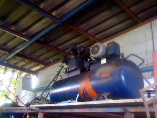 ปั๊มลม puma มือสอง 5แรง ขนาดความจุถัง 350 ลิตร ไฟ 3 เฟส