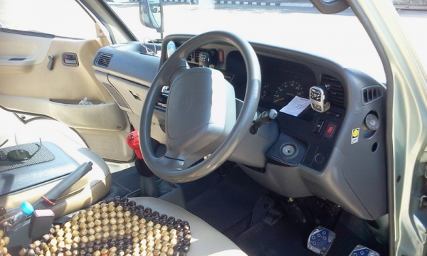 Hiace หัวจรวดหลังคาสูง ปี2004 VIP