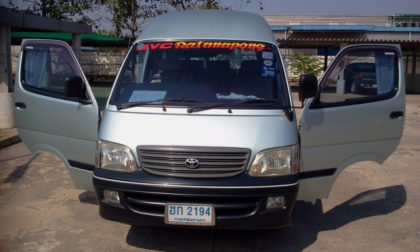 Hiace หัวจรวดหลังคาสูง ปี2004 VIP