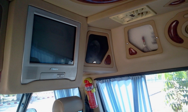 Hiace หัวจรวดหลังคาสูง ปี2004 VIP