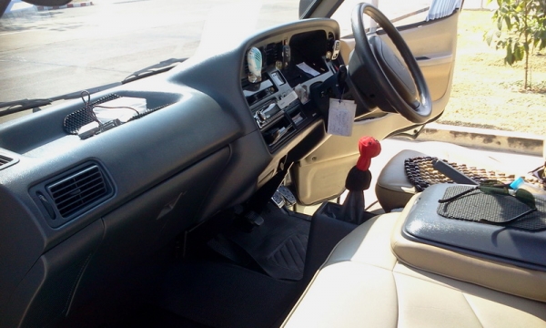 Hiace หัวจรวดหลังคาสูง ปี2004 VIP