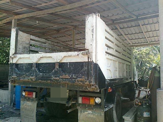 ขาย 6 ล้อดั๊ม MITSUBISHI CANTER 115 แรงม้าปี 38 สนใจโทร 0819701072