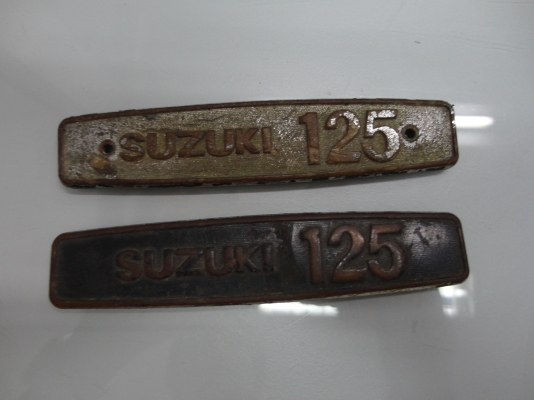 ขายโลโก้ฝาข้างกระเป๋า k-125 M.2สนใจติดต่อโทร.081-005-8785