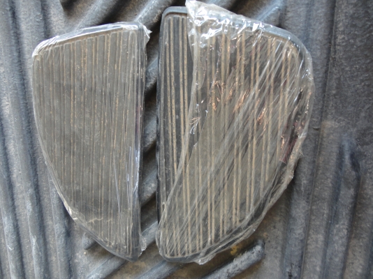 ขายแก้มยาง k-125 M.2 จำนวน  1 คู่ สนใจติดต่อโทร.081-005-8785