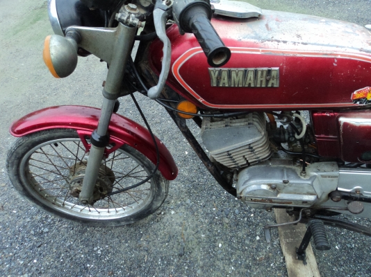 ขอบคุณพี่เสือขายแล้วYAMAHA-RX-100 สีแดง สนใจติดต่อโทร.081-005-8785