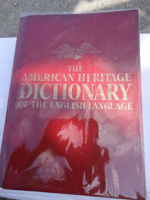 DICTIONARY AMERICAN เก๋ามาก ๆ จำนวน   1  เล่ม โทร.081-005-8785