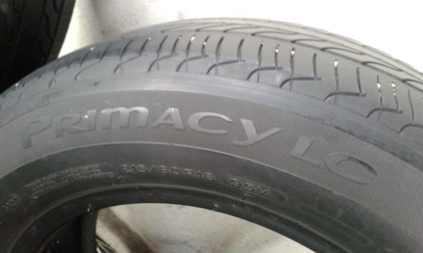 ยางมิชลิน 215 60 16 ปี 09 สภาพดีเส้นละ 650 บาท 1 ชุด