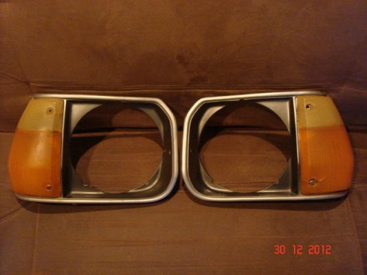 กรอบไฟหน้า Mazda323(ตูดแตงโม)