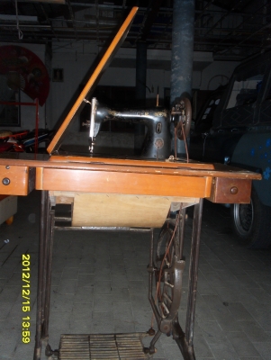 ขายจักรเก่า น่าเก็บสะสม คลาสสิค โบราณ ไม่แพงใช้งานได้