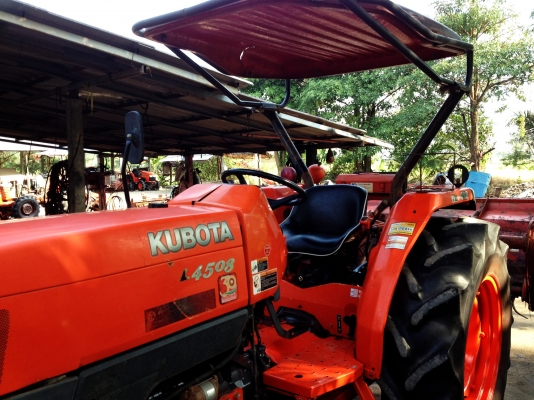 ขายด่วนรถไถคูโบต้าL4508พร้อมใบมีดดันดินหน้าและโลเตอรืลี่ตราช้างสนใจติดต่อคุณสมพงษ์081-9136451 ขายด่วนรถไถคูโบต้าL4508พร้อมใบมีดดันดินหน้าและโลเตอรืลี่ตราช้างสนใจติดต่อคุณสมพงษ์081-9136451