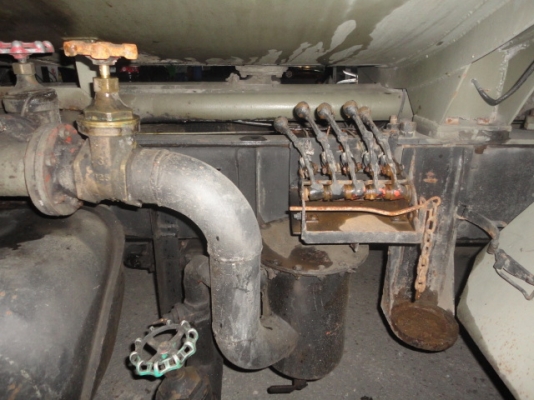 HINO  FL177 โหลดล่างค่ะ  15,000  ลิตรค่ะ