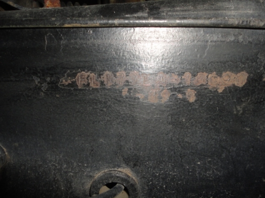 HINO  FL177 โหลดล่างค่ะ  15,000  ลิตรค่ะ