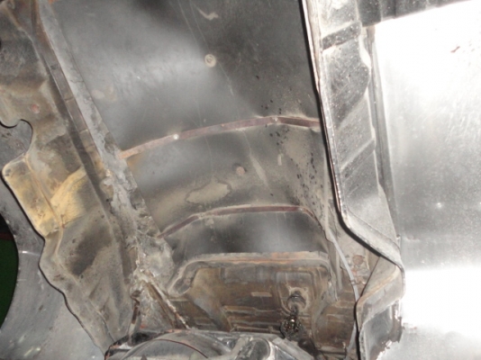 HINO  FL177 โหลดล่างค่ะ  15,000  ลิตรค่ะ