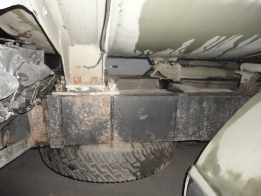 HINO  FL177 โหลดล่างค่ะ  15,000  ลิตรค่ะ