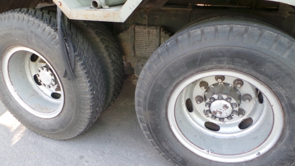 HINO  FL177 โหลดล่างค่ะ  15,000  ลิตรค่ะ