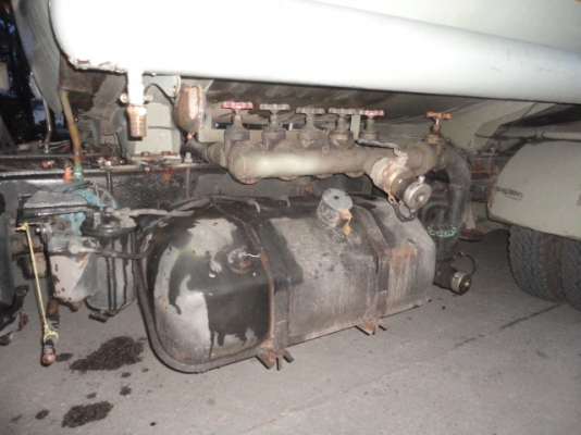 HINO  FL177 โหลดล่างค่ะ  15,000  ลิตรค่ะ