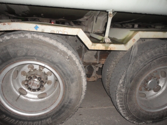 HINO  FL177 โหลดล่างค่ะ  15,000  ลิตรค่ะ