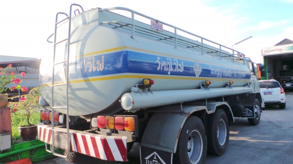 HINO  FL177 โหลดล่างค่ะ  15,000  ลิตรค่ะ