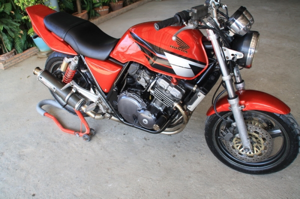 ขาย CB 400 ปี 93 สรรพสามิตแท้ สีใหม่ทั้งคัน เกียร์โยงแต่ง ท่อโยชิ 71000 ขาย CB 400 ปี 93 สรรพสามิตแท้ สีใหม่ทั้งคัน เกียร์โยงแต่ง ท่อโยชิ 71000