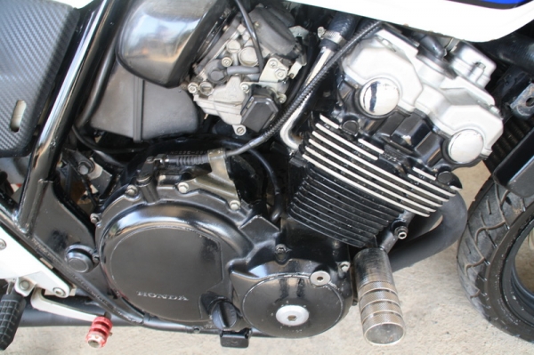 <<ขาย CB 400 ปี 2000 คาร์บูไฟฟ้า เทคนักศึกษา แต่งเต็ม โช้ค upside down 59000>> <<ขาย CB 400 ปี 2000 คาร์บูไฟฟ้า เทคนักศึกษา แต่งเต็ม โช้ค upside down 59000>>