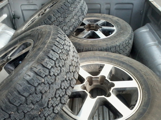 ขายแม็คขอบtoyotaขอบ17ขายต่อครับพร้อมยาง ขายแม็คขอบtoyotaขอบ17ขายต่อครับพร้อมยาง