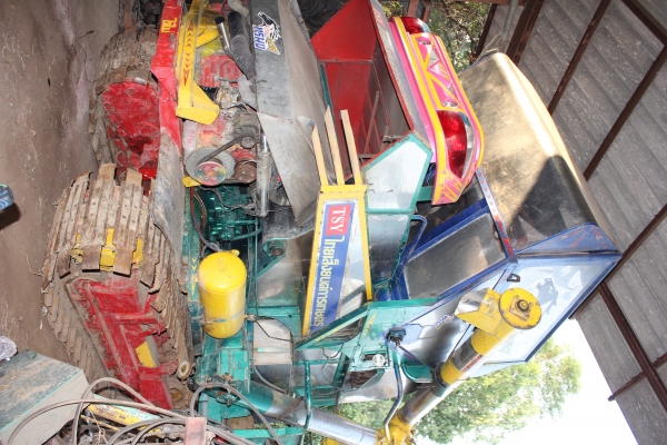 ขายรถเกี่ยวข้าวไทยเส็งยนต์