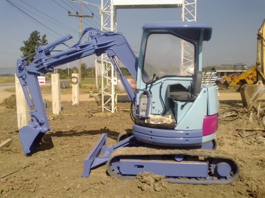 ขายรถขุดเก่านอก KOMATSU PC28UU-2