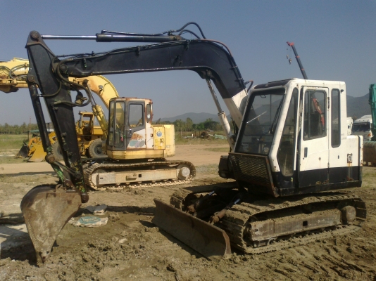 ขายรถขุดเก่านอก SUMITOMO S160 F2