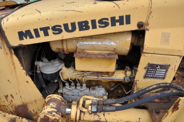 ขายรถดัน แทรกเตอร์ตีนตะขาบMITSUBISHI BD2F ใบมีด6ทิศทาง สภาพสวยเดิมจากญี่ปุ่น ขายถูกๆ235,000บาท!!!