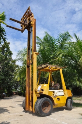 ขาย FORK LIFT TOYOTA 2ตัน งากระดก เสาสูง4เมตร เครื่องดีเซล สภาพสวยเดิมจากญี่ปุ่น ยังไม่เคยใช้ในไทย ขาย 145,000บาท!!
