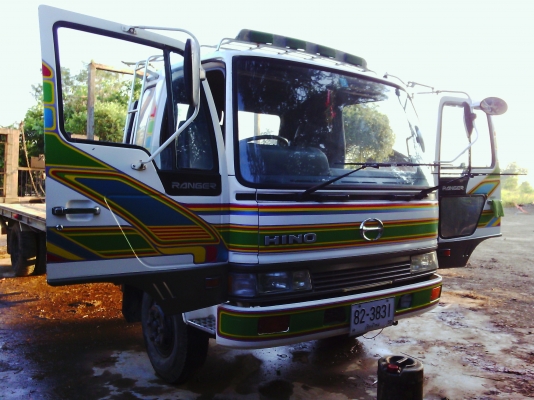 ขายรถบรรทุกรถเกี่ยวข้าวสวยๆครับ